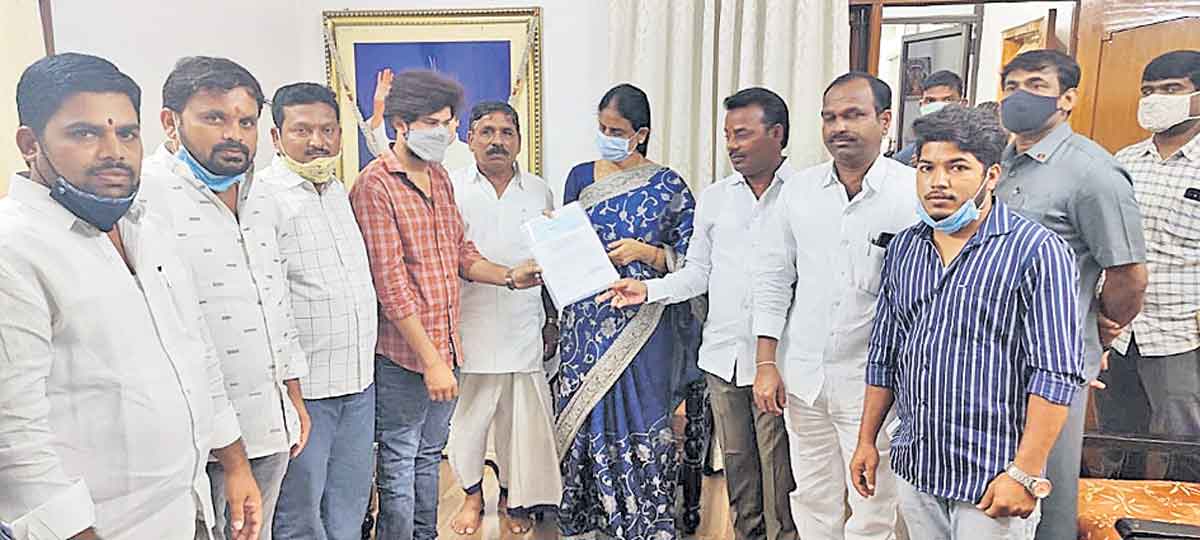 గిరిజన తండాల అభివృద్ధికి ప్రభుత్వం కృషి