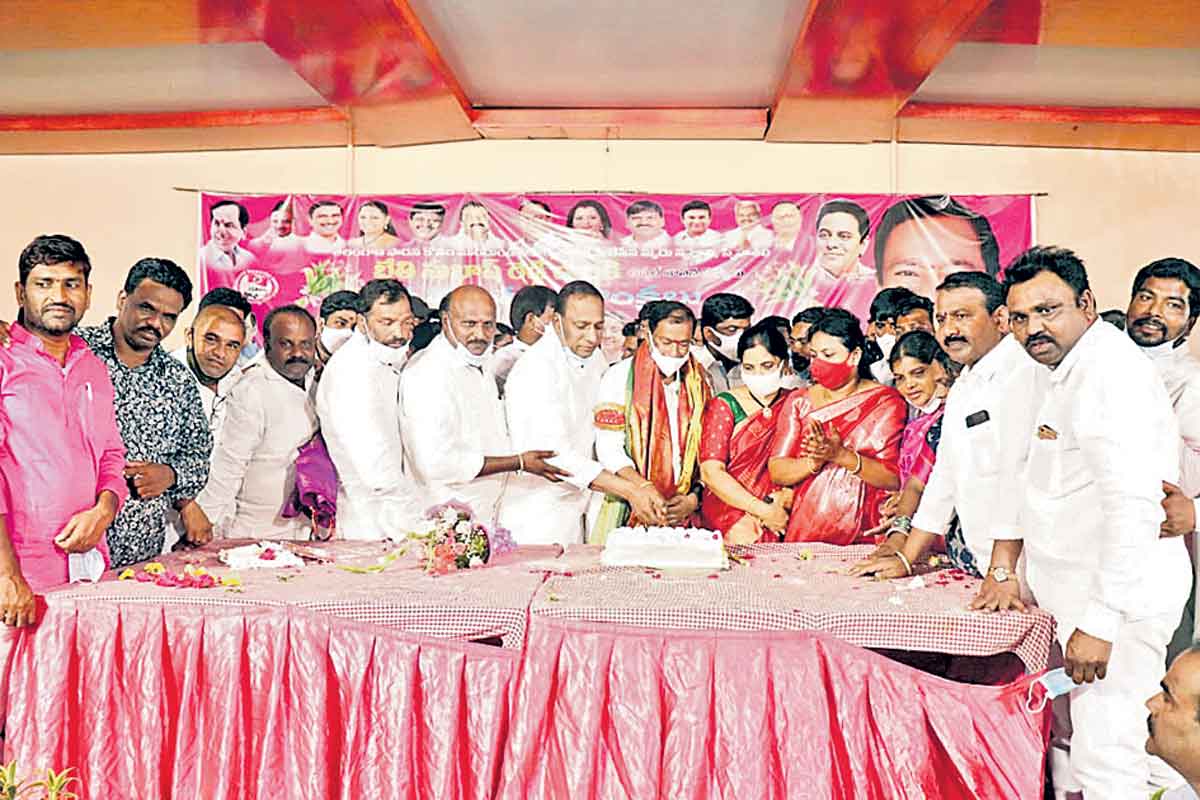 ప్రజాసేవకే..అంకితం