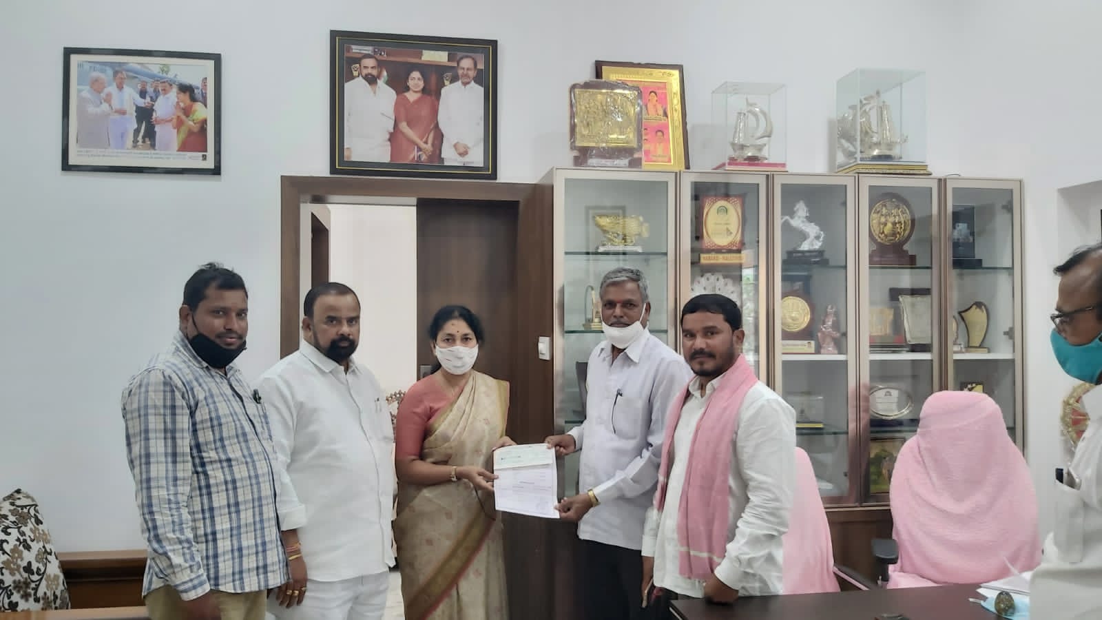 కార్యకర్తల కుటుంబాలకు పార్టీ అండగా నిలుస్తుంది