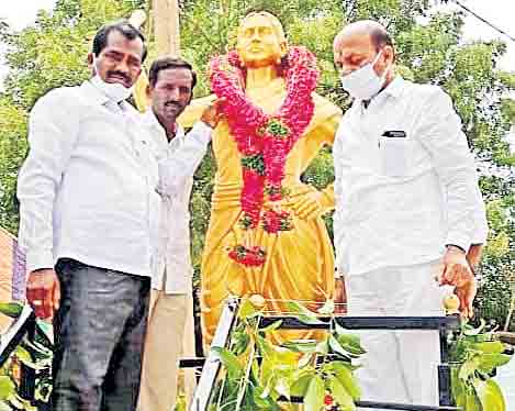 ఐలమ్మ సేవలు మరువలేనివి