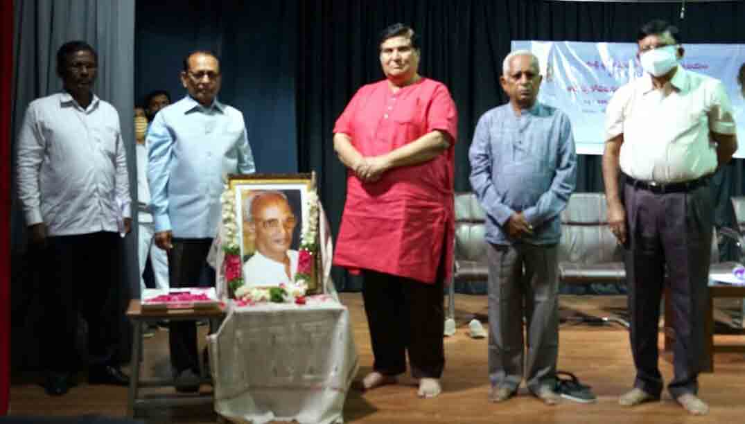 సాహితీవేత్తలకు స్పూర్తిదాయకం కోవెల: డాక్టర్‌ కె.వి రమణాచారి