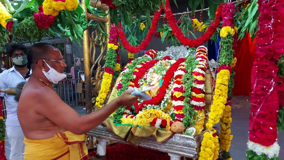 యాదాద్రిలో వైభవంగా లక్ష్మీపూజలు