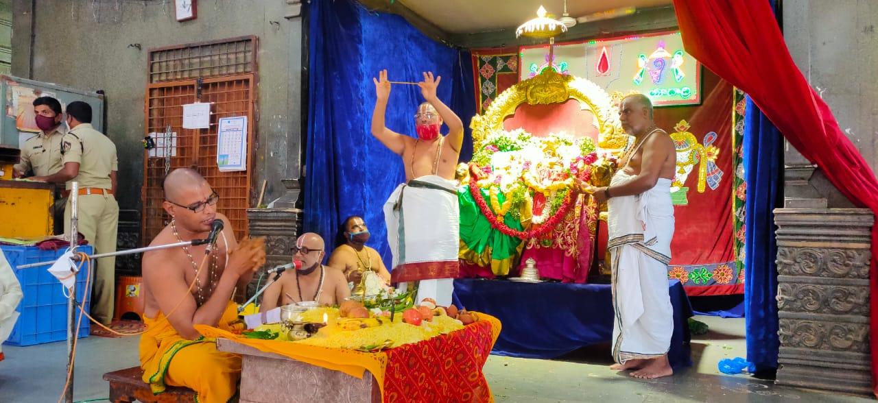 యాదాద్రిలో వైభవంగా నిత్యారాధనలు