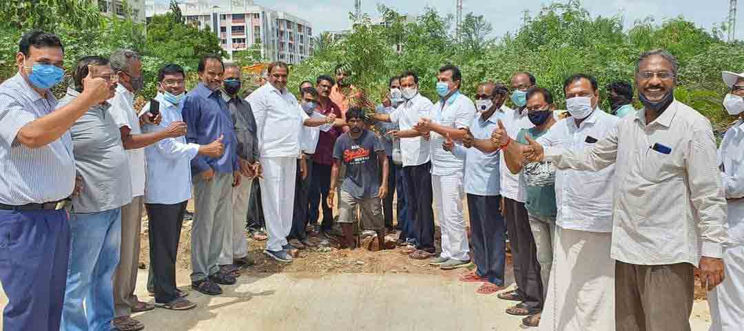 కాలనీలు పచ్చదనంతో కళకళలాడాలి: విప్‌ గాంధీ