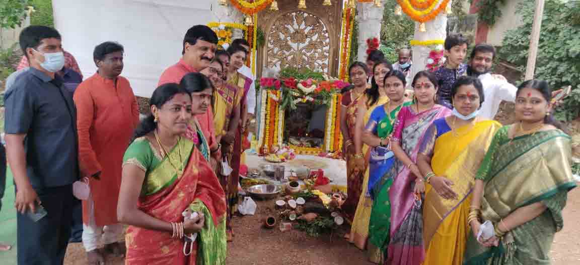 ప్రజలు సుఖసంతోషాలతో ఉండాలి:ఎమ్మెల్యే మైనంపల్లి