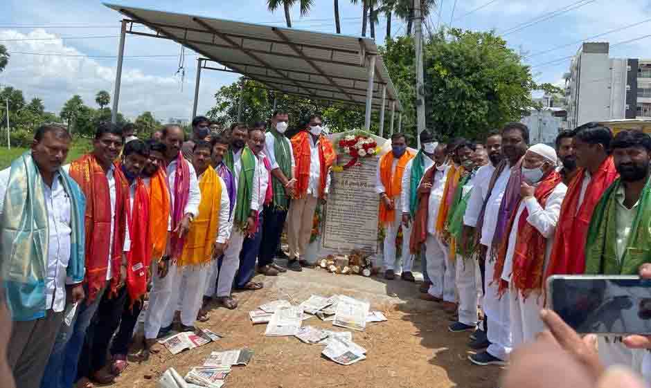 నియోజకవర్గ అభివృద్ధికి నిరంతర కృషి :ఎమ్మెల్యే ప్రకాశ్‌గౌడ్‌