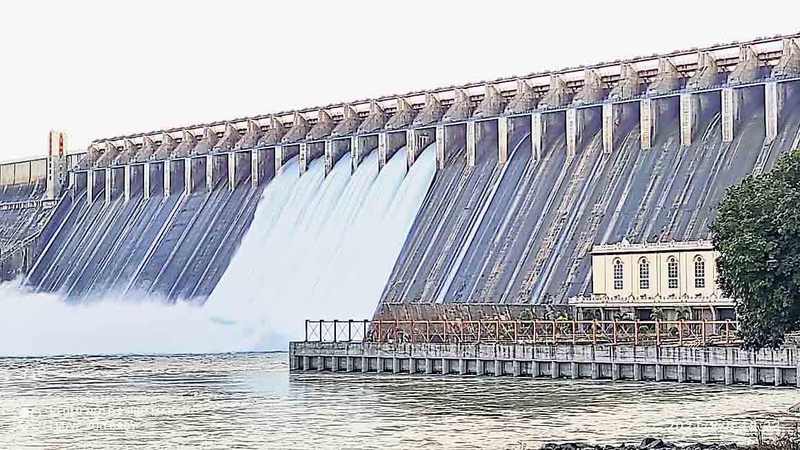 ప్రాజెక్టులకు పెరిగిన వరద