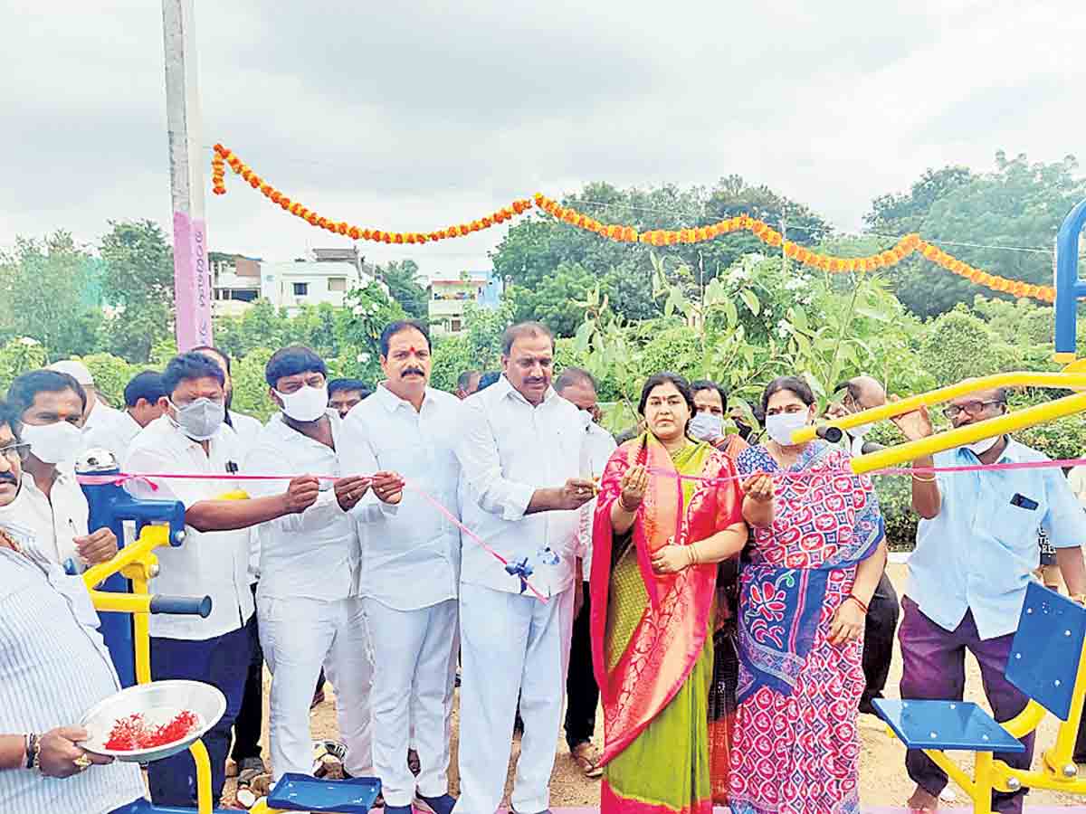 ఖర్చు లేకుండా కసరత్తు చేయొచ్చు