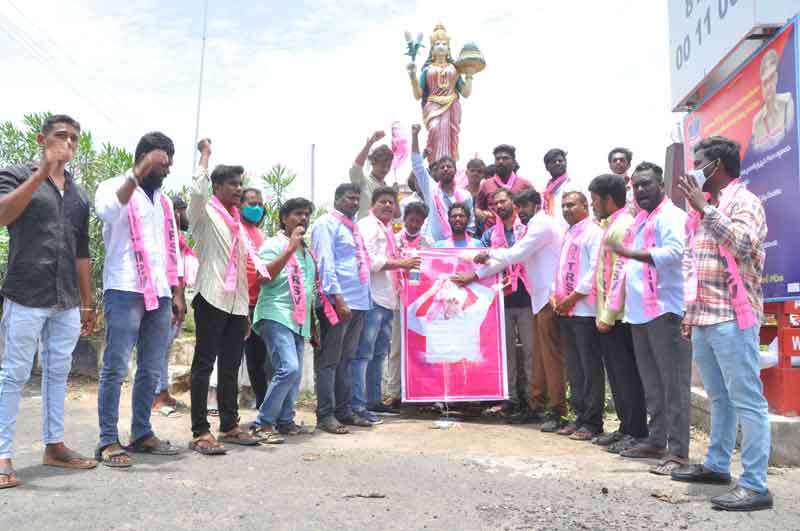 ‘గెల్లు’ ఎంపికపై సంబురాలు