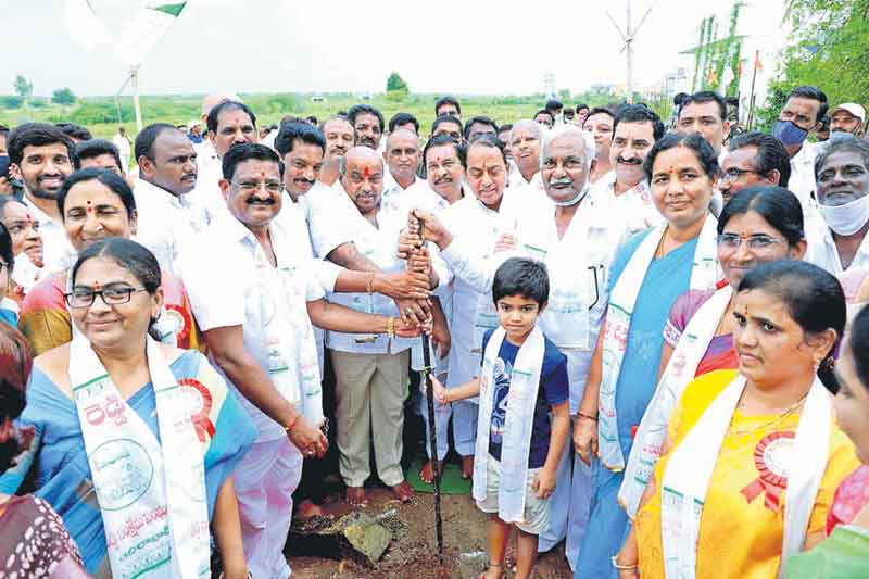 విద్యా ప్రమాణాల మెరుగునకే.. రెడ్డి హాస్టల్‌