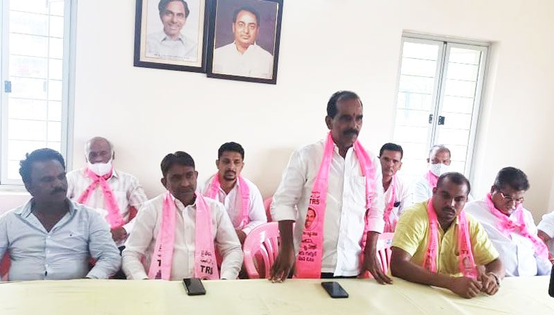 టీఆర్‌ఎస్‌ను బలోపేతం చేద్దాం..