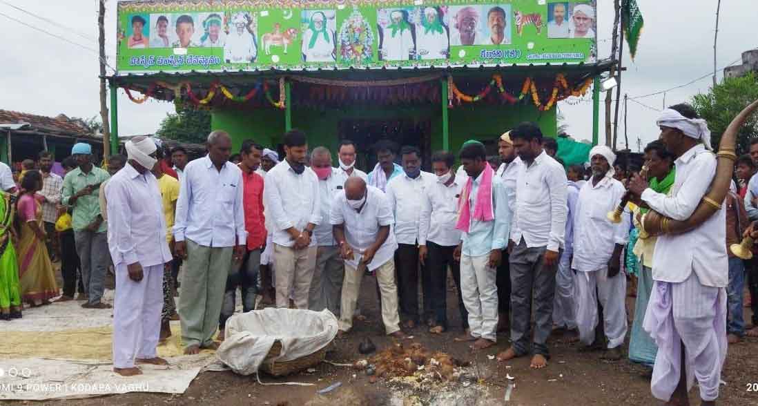 అన్ని మతాలకు సమప్రాధాన్యం