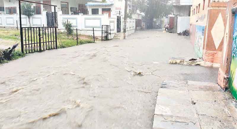 భారీవర్షం