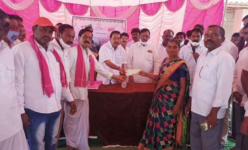 పల్లెల అభివృద్ధికి  సర్కారు కృషి