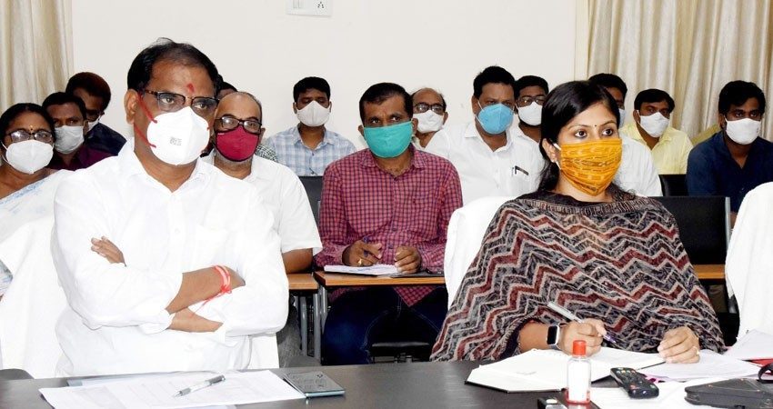 పాఠశాలల ప్రారంభానికి ఏర్పాట్లు చేయాలి