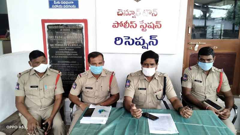 చెన్నూర్‌లో బంగారం బిస్కెట్ల తయారీ అవాస్తవం