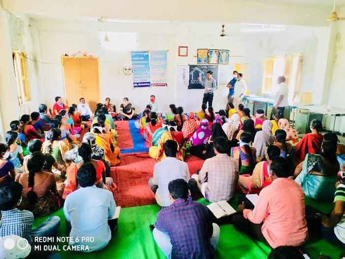 మహిళా సంఘాలకు ఆర్థిక స్వావలంబన