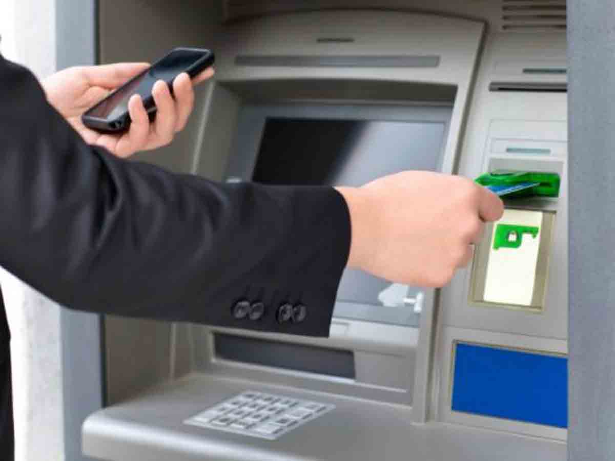 ఎటీఎంలో చోరీకి యత్నం