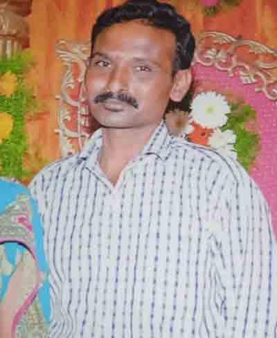 వాగులో పడి కాంట్రాక్ట్‌ ఉద్యోగి మృతి