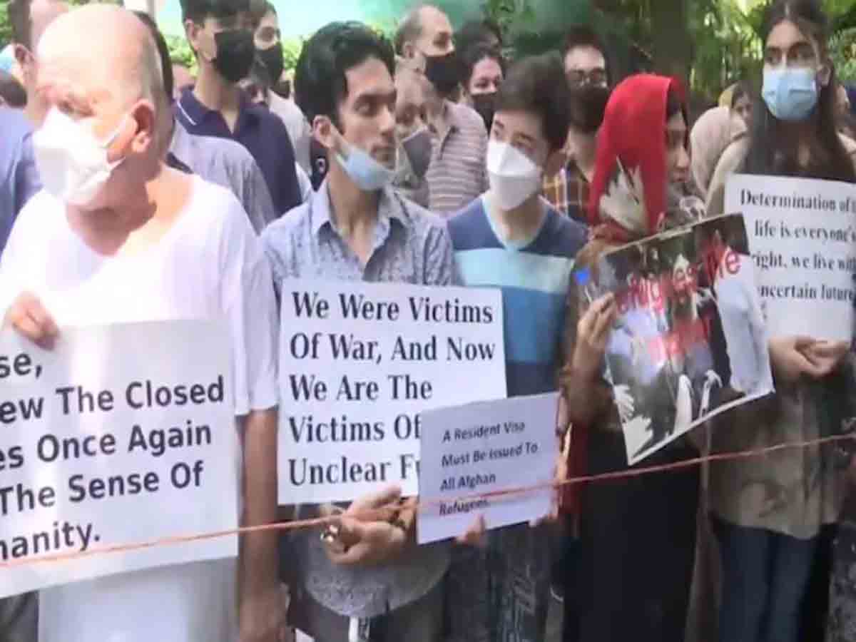 ఐరాస కార్యాలయం ఎదుట ఆఫ్ఘన్ శరణార్థులు నిరసన