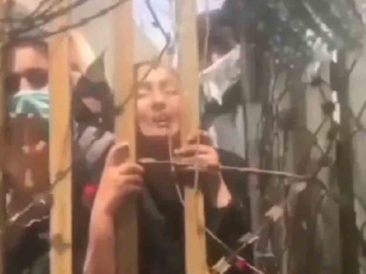 తాలిబన్లు వస్తున్నారు, సహాయం చెయ్యండి.. ఆఫ్ఘన్ మహిళల ఆక్రందన