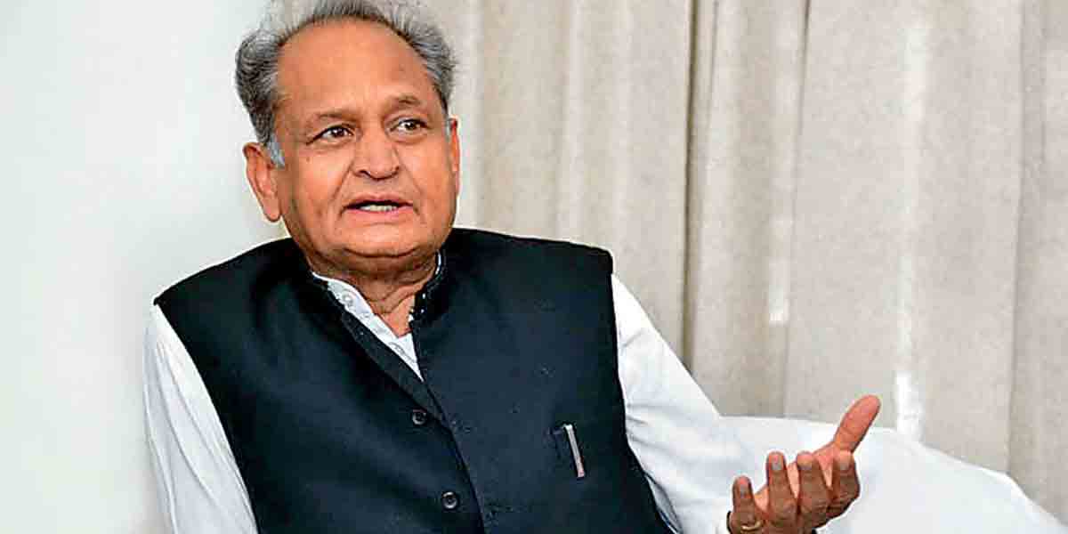 రాజకీయాల్లో అందరికీ ఆశలుంటాయి.. సచిన్‌ పైలట్‌ను ఉద్దేశించి గెహ్లాట్‌ వ్యాఖ్యలు