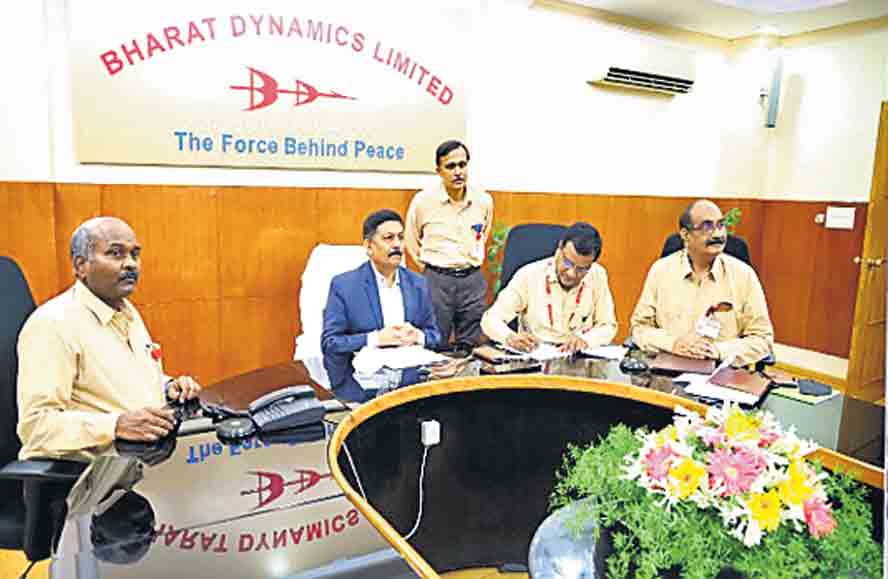 హైదరాబాద్‌లో అస్రామ్ మిస్సైల్స్