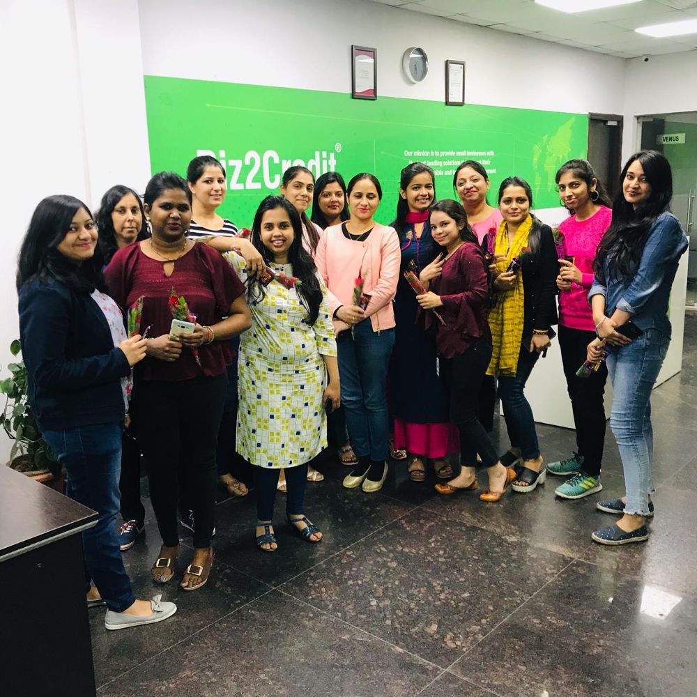 40 రెట్లు బోన‌స్‌.. బీఎండ‌బ్ల్యూ బైక్స్‌.. రూ.ల‌క్ష క్యాష్ రివార్డ్స్‌