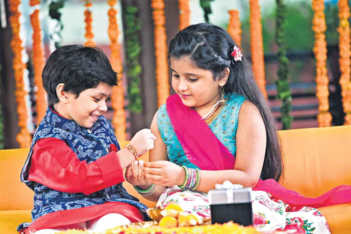 Rakshaa bandhan | వేయి పున్నముల పండుగ.. రక్షాబంధన్‌