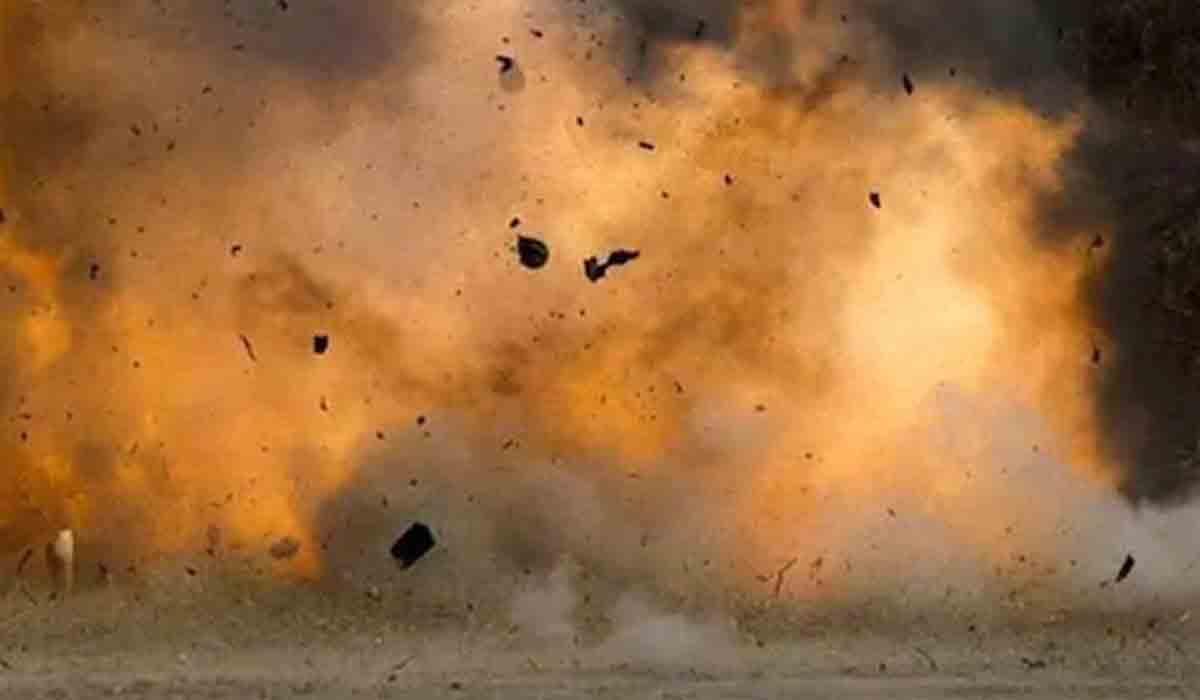 బాన్సువాడలో పేలిన నాటుబాంబు..