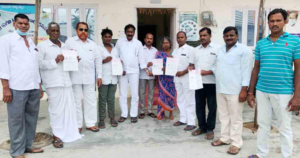 CMRF | ముఖ్యమంత్రి సహాయ నిధి చెక్కులు పంపిణీ