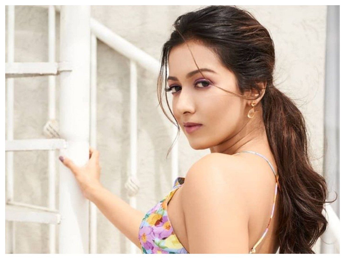 Catherine Tresa Alexander | కేథరీన్ ట్రెసా అలెగ్జాండర్ వైర‌ల్ పిక్స్‌