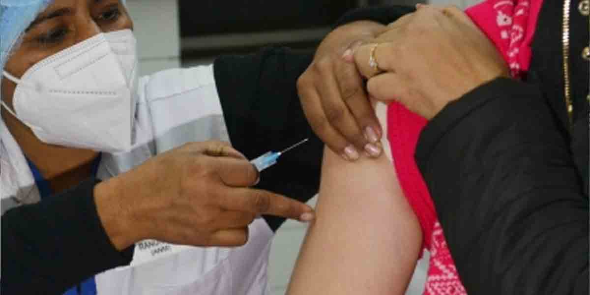 Covid in Kerala: కేర‌ళ‌లో కాస్త త‌గ్గిన క‌రోనా ప్రభావం