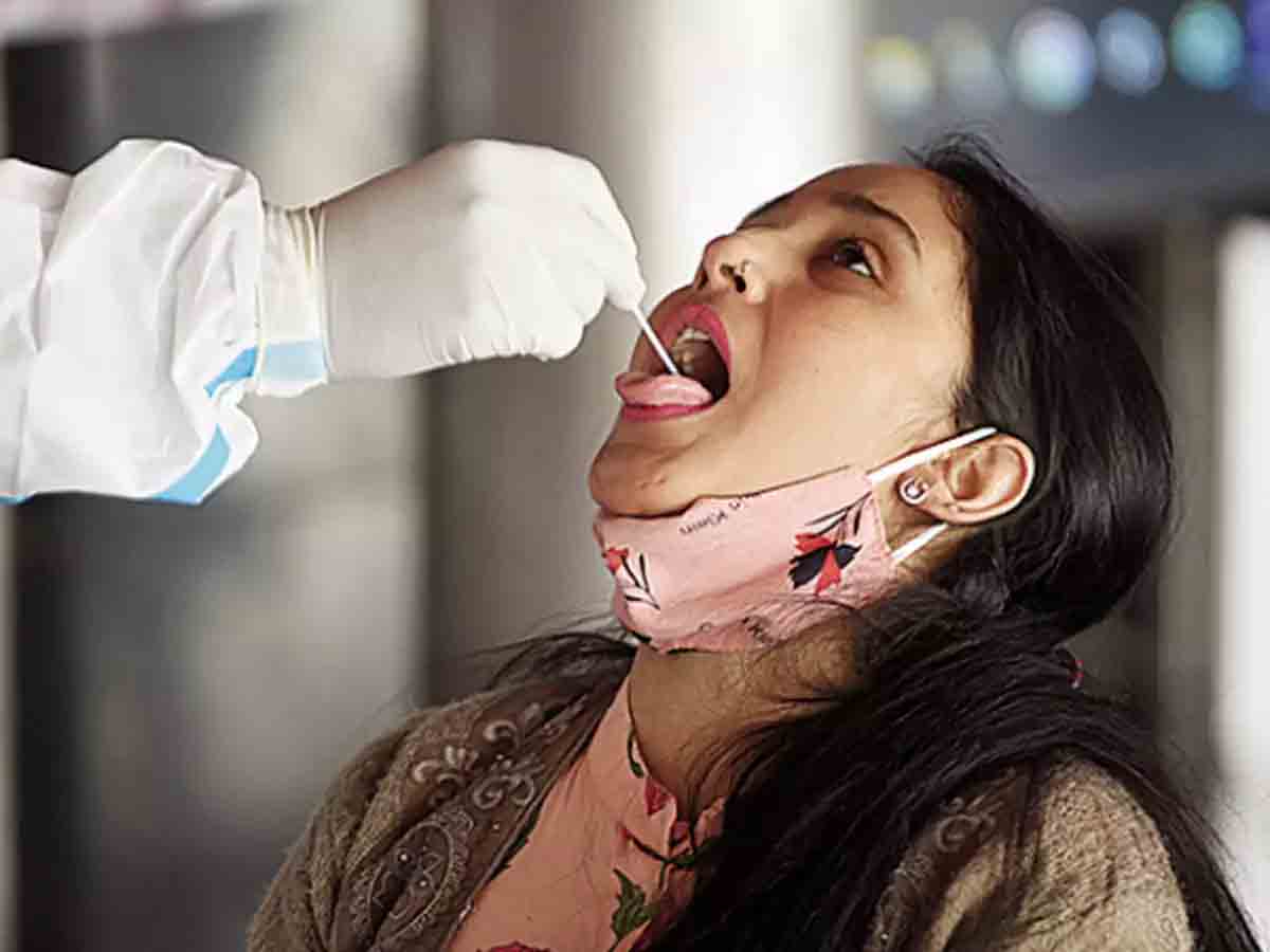 కేరళలో మళ్లీ 20 వేలు దాటిన కరోనా కేసులు