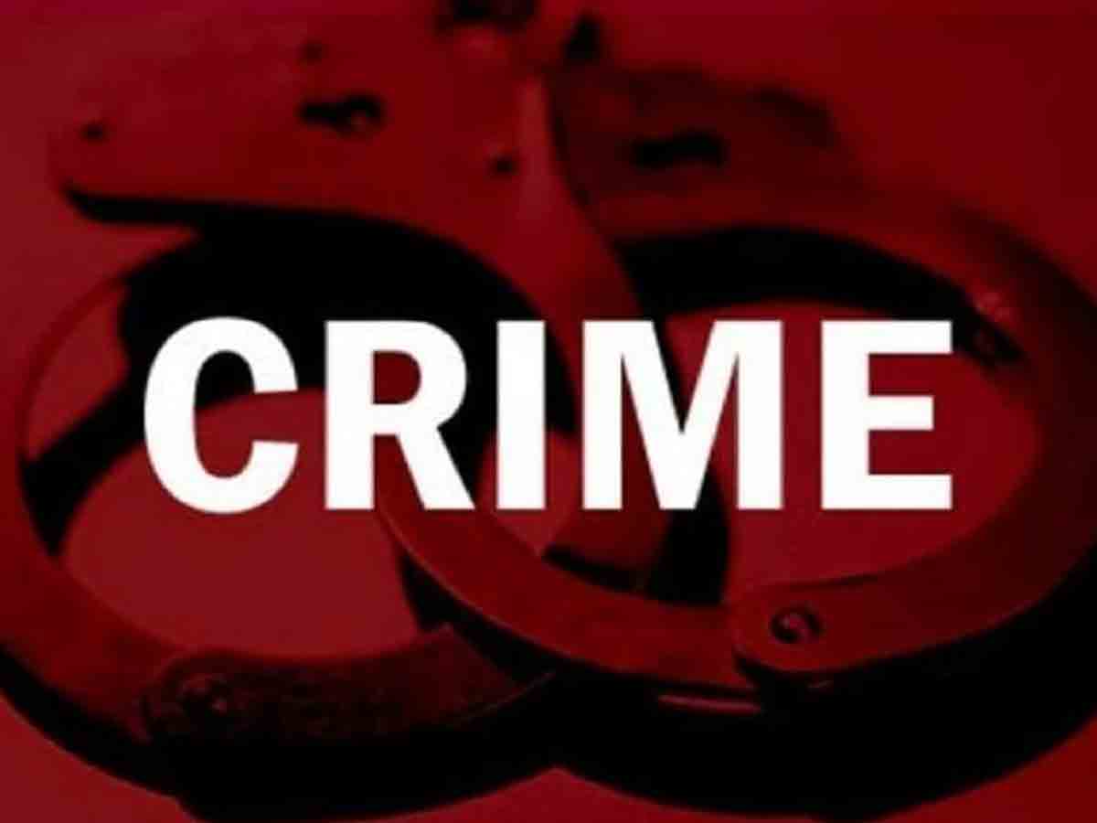 దారుణం : కామారెడ్డిలో తల్లి గొంతు కోసిన కుమారుడు