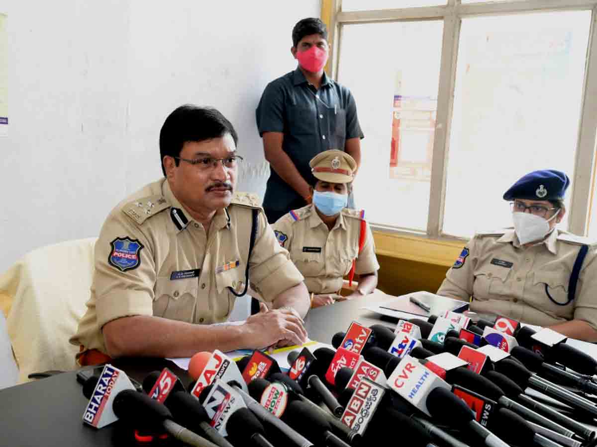 మహిళల భద్రతకు మరిన్ని పటిష్ట చర్యలు : డీఐజీ రంగనాథ్‌