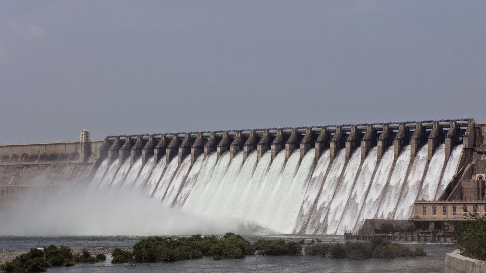 Nagarjuna Sagar | రిజర్వాయర్‌లో నిండా నీళ్లు..