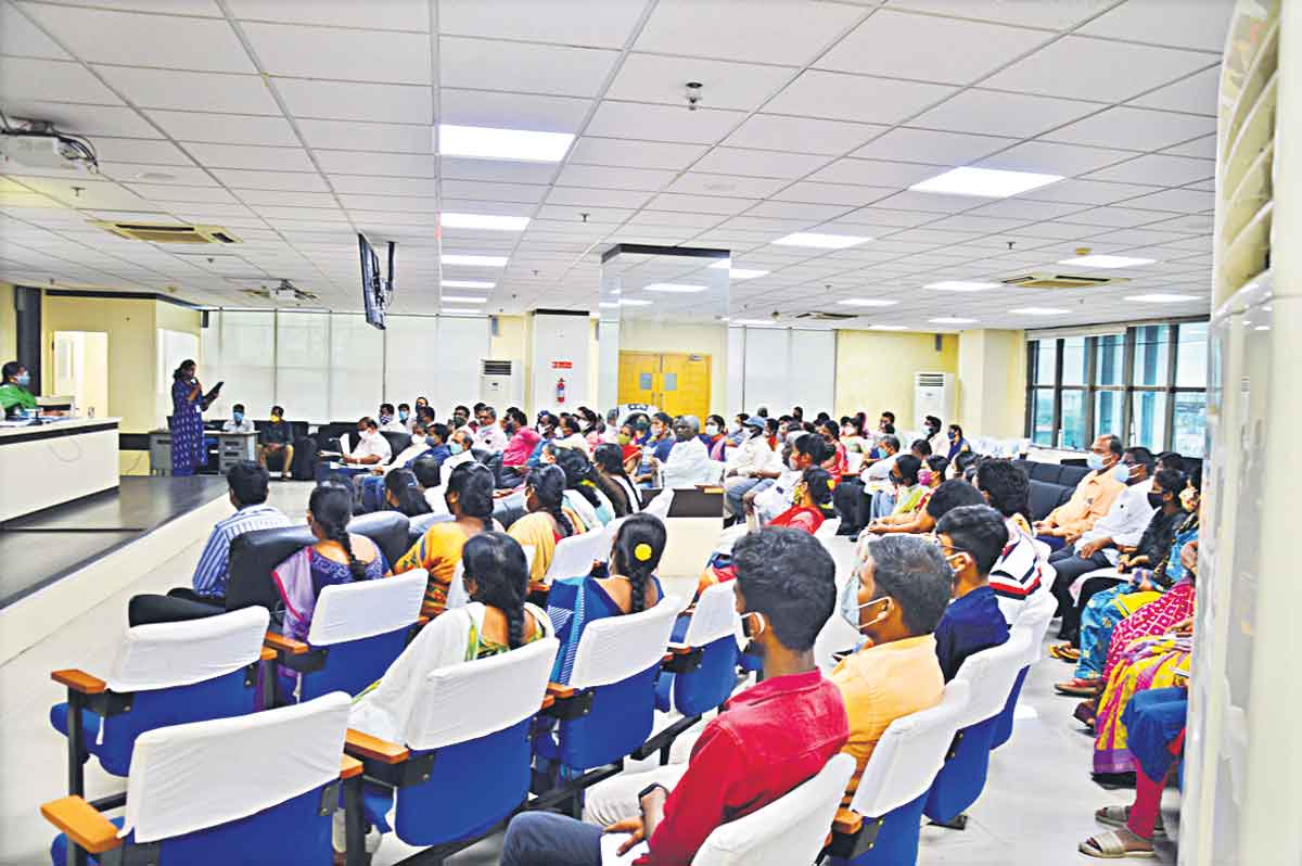 సెప్టిక్‌ ట్యాంక్‌ క్లీనింగ్‌ సేవలపై ఎన్జీవోలకు అవగాహన