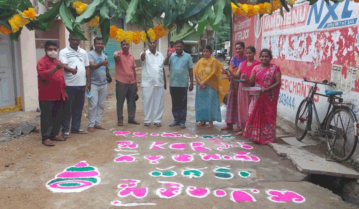 Dalit Bandhu | మెరిసిపోతున్న ద‌ళిత వాడలు.. మురిసిపోతున్న ఆడ‌ప‌డుచులు