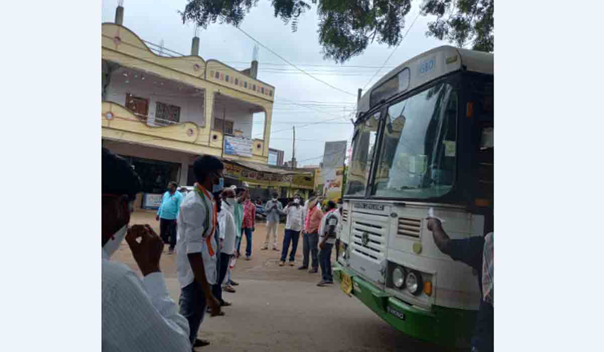 Dalit Bandhu | కాంగ్రెస్ అక్క‌సు.. ద‌ళితుల‌ను అడ్డుకున్న హ‌స్తం నేత‌లు