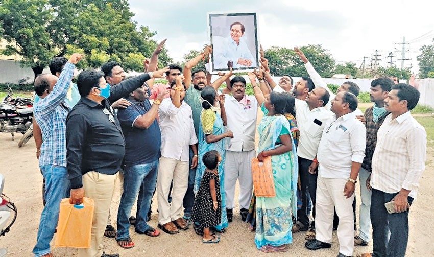 దళితబంధు పైలట్‌ ప్రాజెక్టుకు మరో 500 కోట్లు