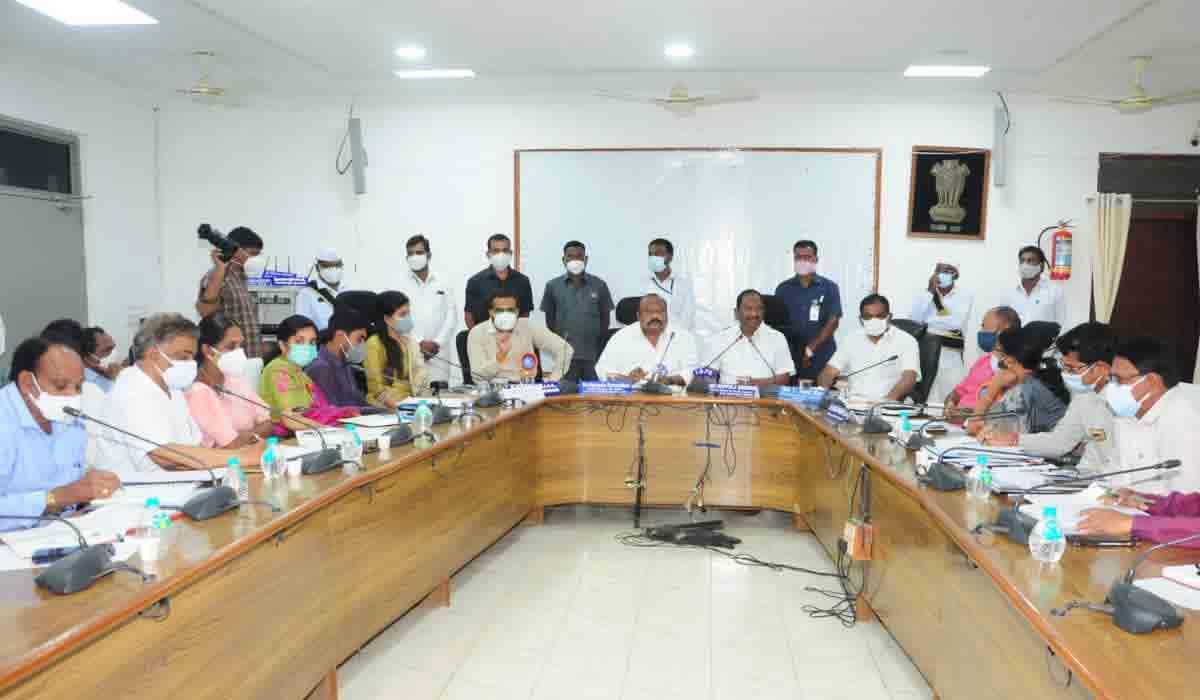 Dalitha Bandhu : ద‌ళిత బంధు ఆవిష్క‌ర‌ణ కార్య‌క్ర‌మ ఏర్పాట్ల‌పై స‌మీక్ష‌