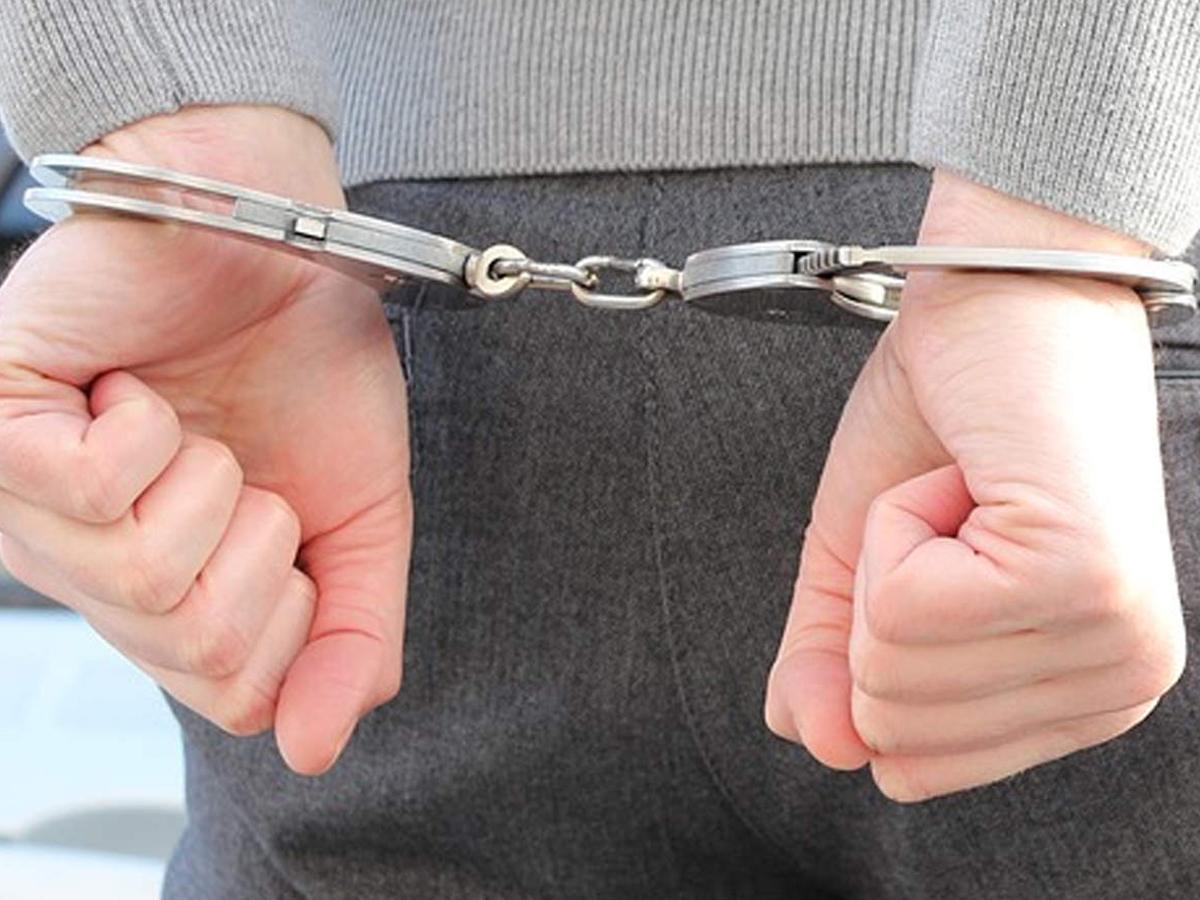 ఫొర్జ‌రీ కేసు.. త‌ప్పుడు ప‌త్రాల‌తో ఇల్లు విక్ర‌యం.. మోస‌గాడి అరెస్ట్‌!