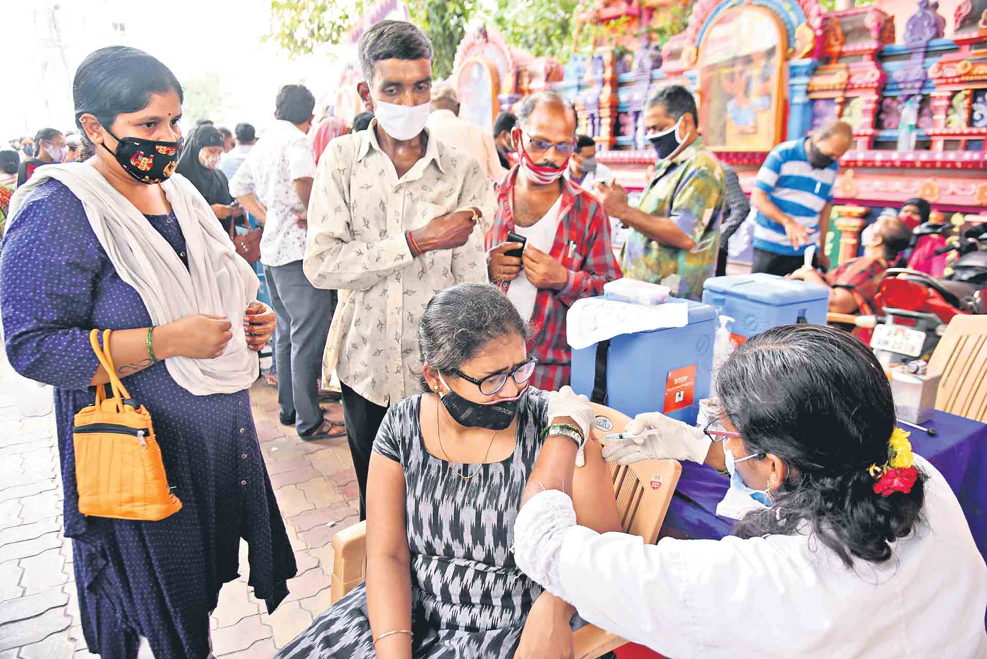 తెలంగాణలో కరోనా కంట్రోల్‌