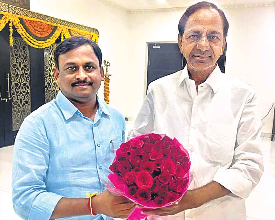గెల్లుకు సీఎం కేసీఆర్‌ ఆశీస్సులు
