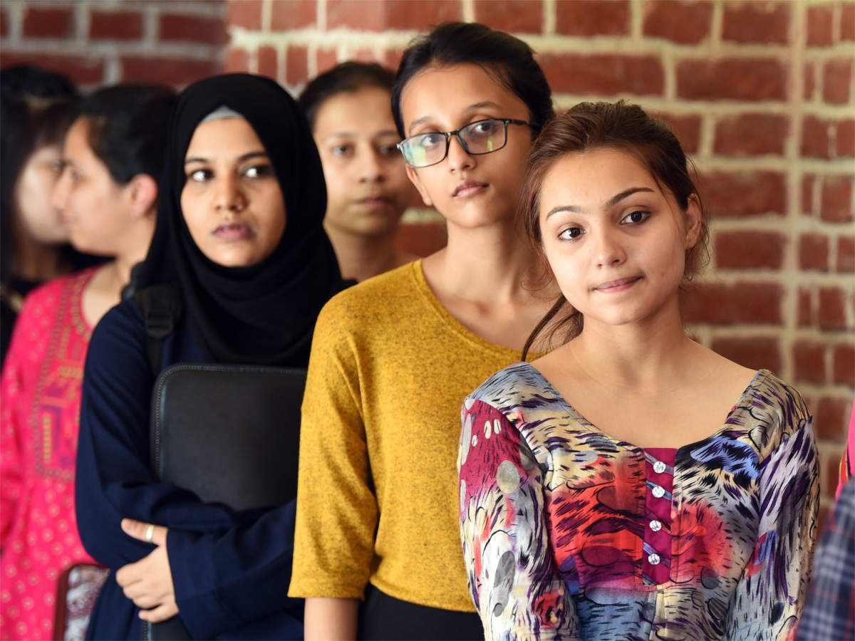 Discounts Edu-Loans to Girls | బాలిక‌ల‌కు బంప‌రాఫ‌ర్‌.. విద్యారుణాల‌పై రాయితీ..!