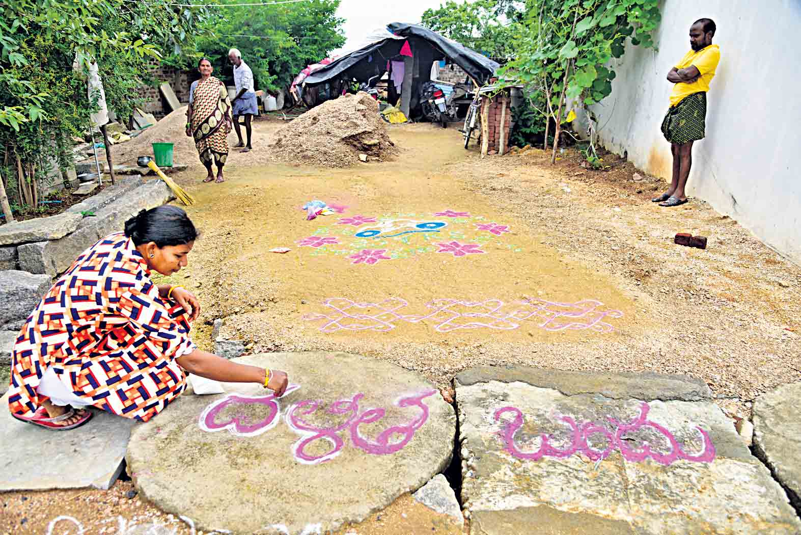 దళితవాడలకు పండుగ శోభ