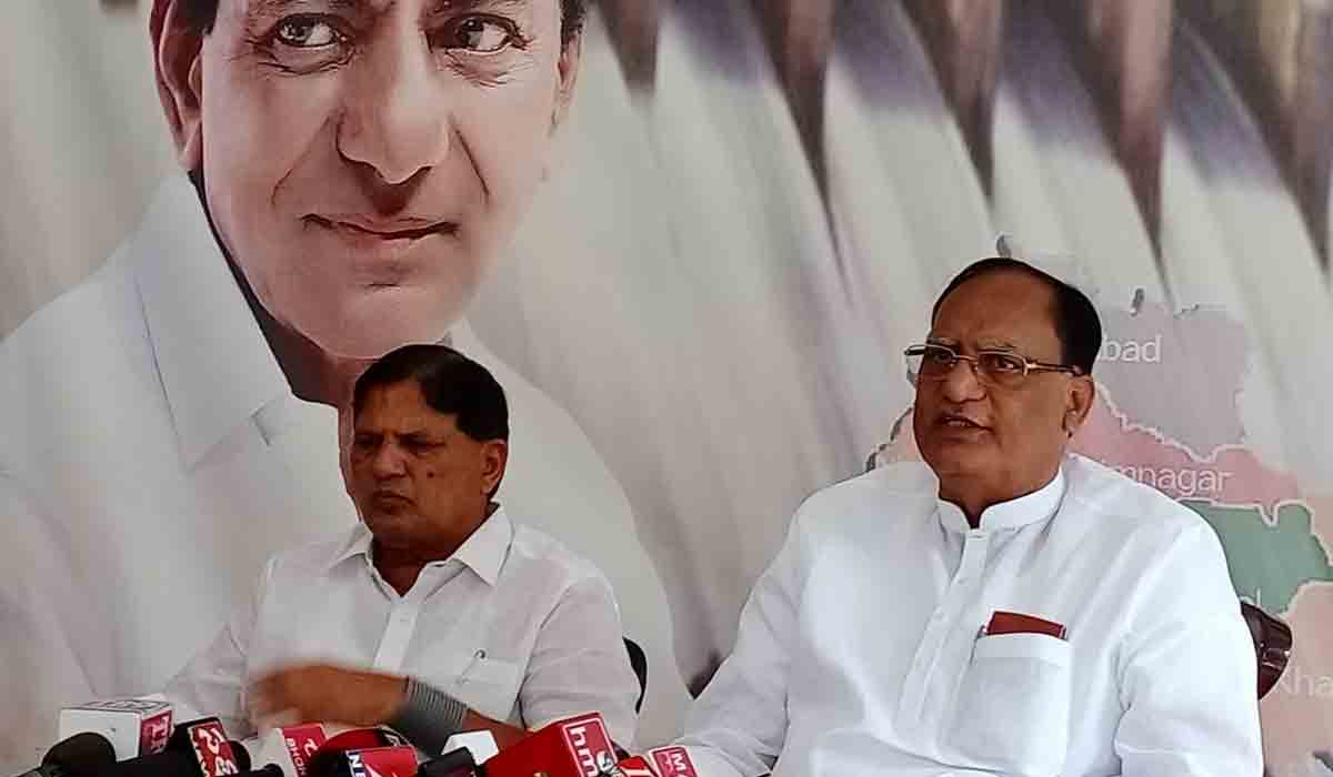 తోడేళ్ల మాదిరిగా ప్రతిపక్షాల వ్యవహారం: గుత్తా సుఖేందర్ రెడ్డి