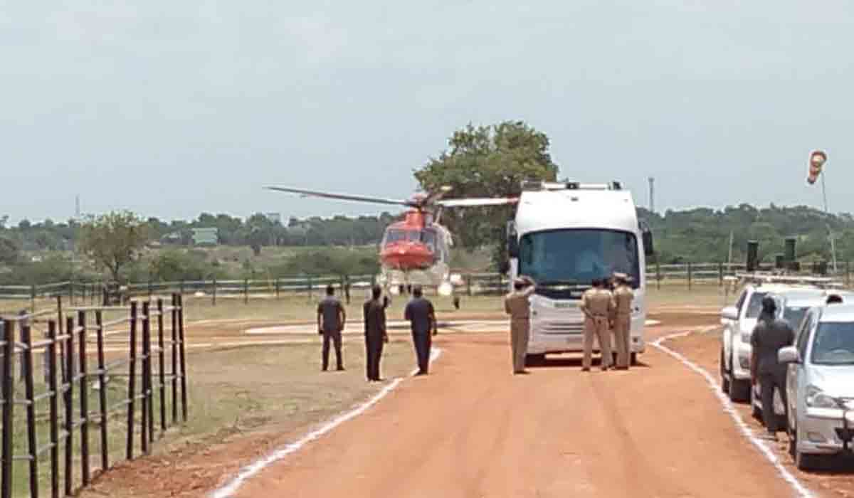 హాలి‌యాకు చేరుకున్న‌ సీఎం కేసీ‌ఆర్‌