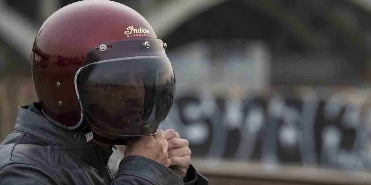 Bumper offer : బైకు కొంటే హెల్మెట్ ఫ్రీ.. ఈ బంపర్ ఆఫ‌ర్ ఎక్క‌డో తెలుసా..!